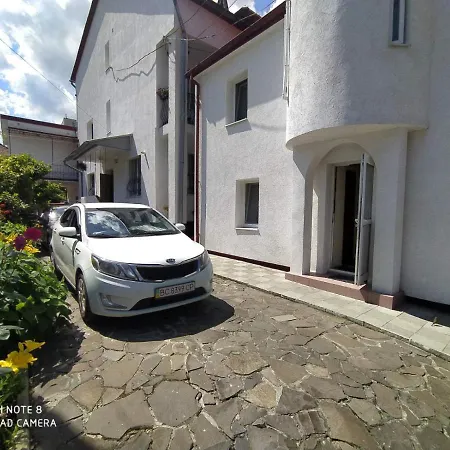 Margaryta Guest house *